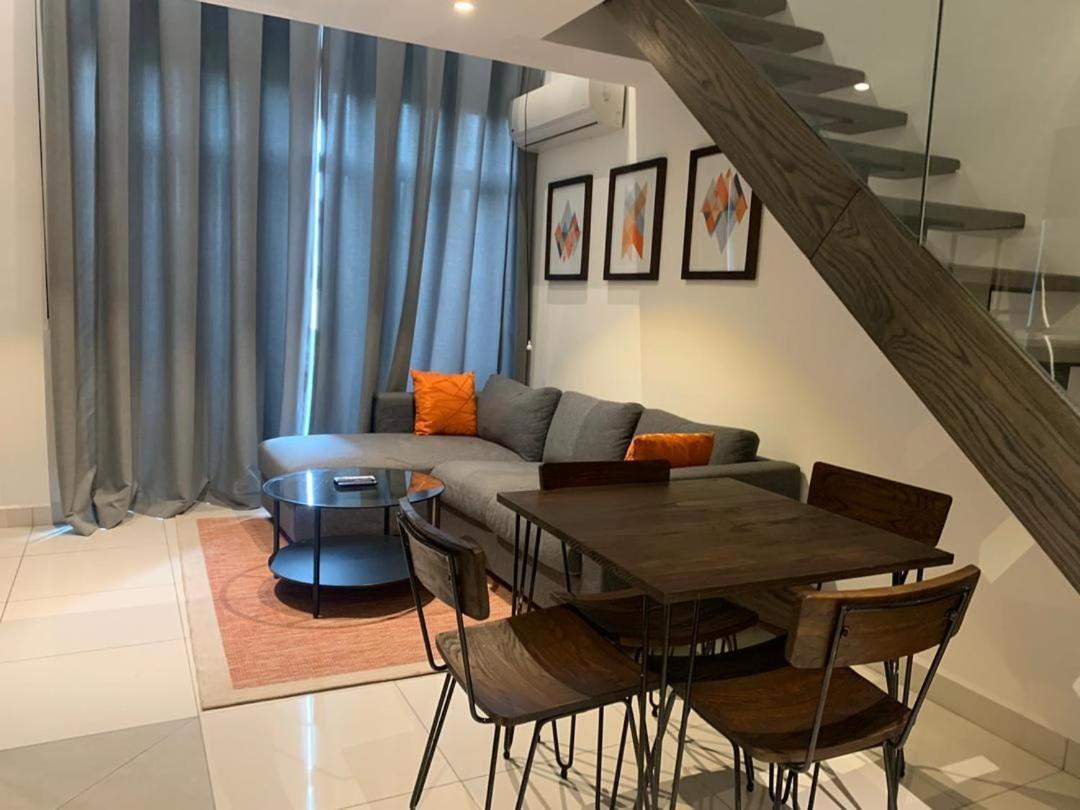 One Bedroom Apartment At A Embassy Gardens Cantonments Акра Екстериор снимка