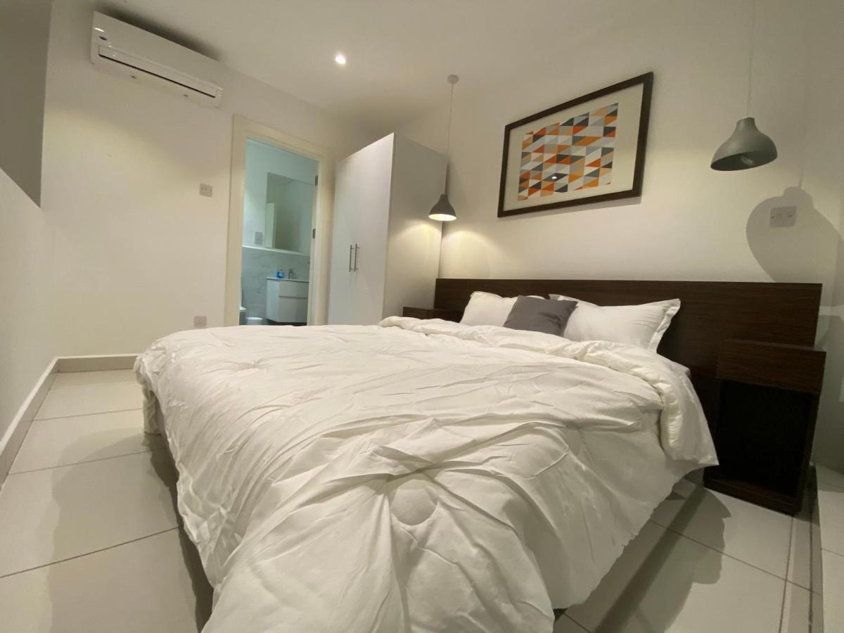 One Bedroom Apartment At A Embassy Gardens Cantonments Акра Екстериор снимка